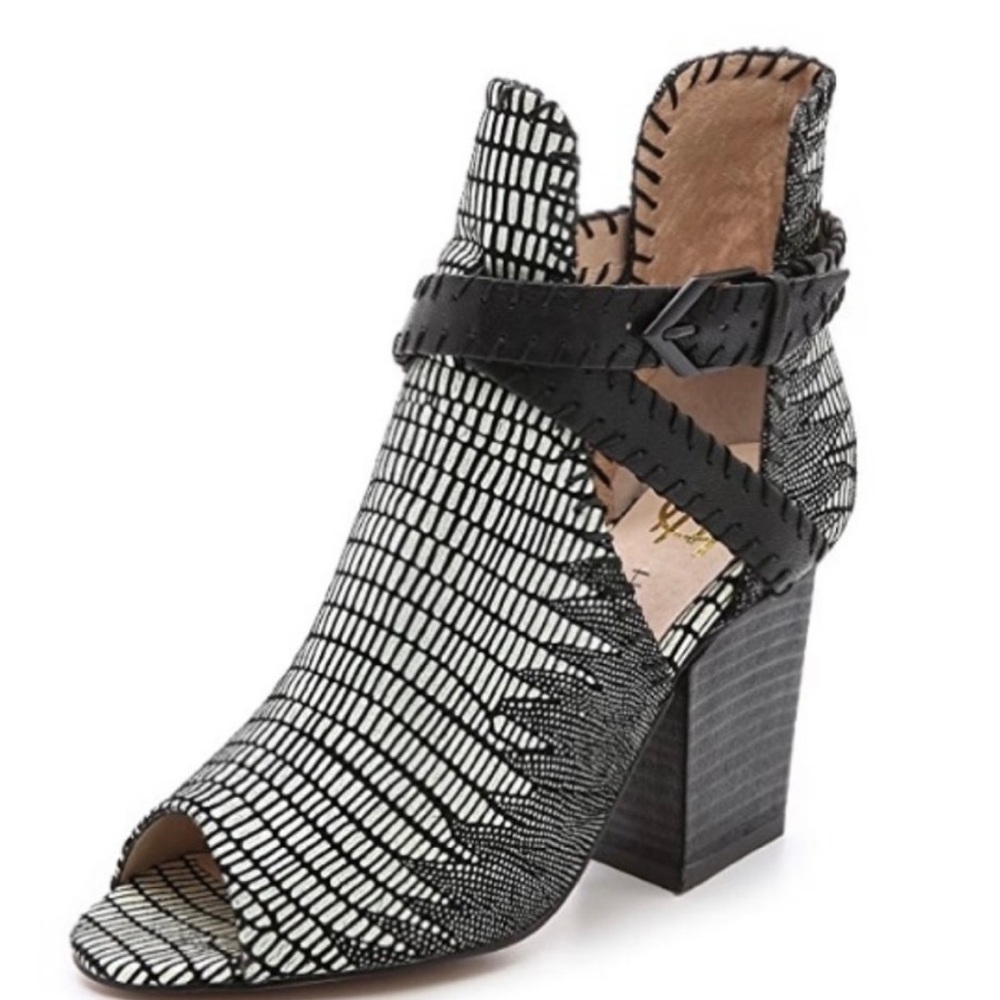 HOUSE OF HARLOW 1960 Minnie Leather Wrap Peep Toe Textured Heeled Bootie - Sz 5💛